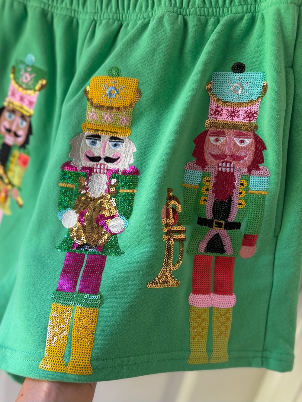 QUEEN OF SPARKLES Women's Nutcracker Band Shorts in Green M - Picture 3 of 7